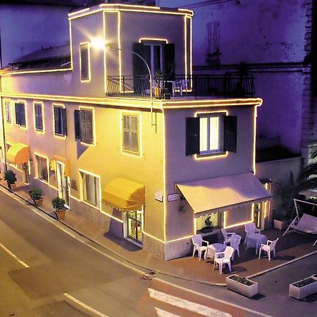 Albergo Savoia Ospedaletti Exterior foto